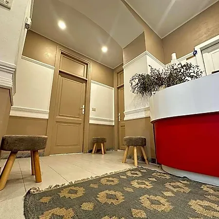 Candia41 Couette-café Rome